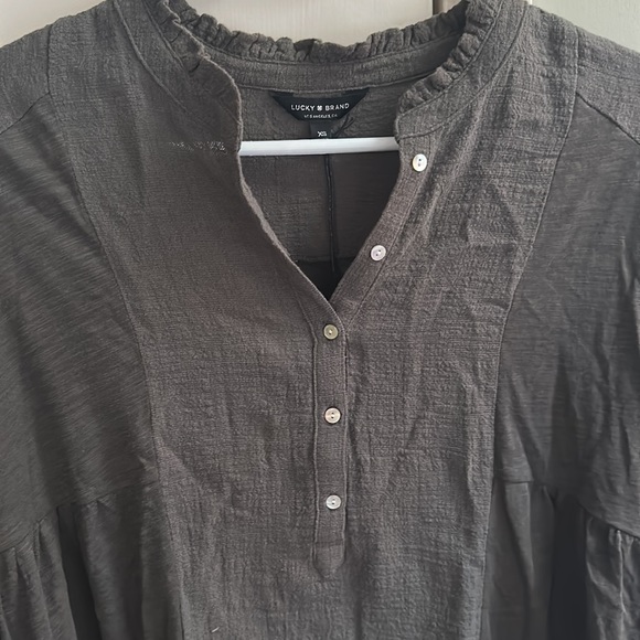 Nwt Lucky Brand blouse Xs grey - Picture 5 of 7